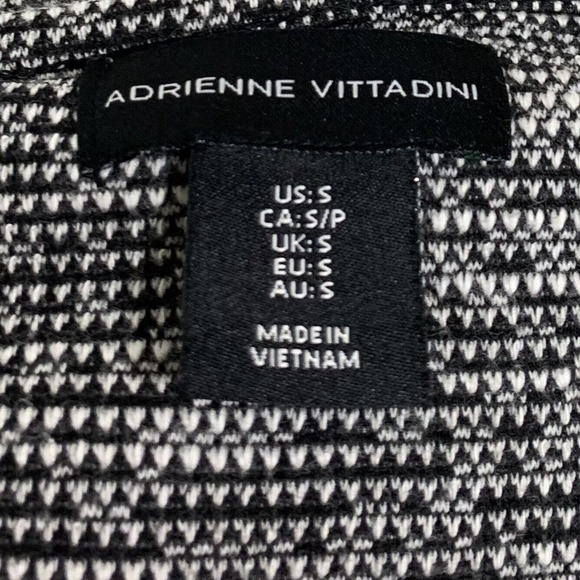 ADRIENNE VITTADINI WOMEN'S BLACK & WHITE TEXTURED POCKETED PULLOVER DRESS - Picture 5 of 8